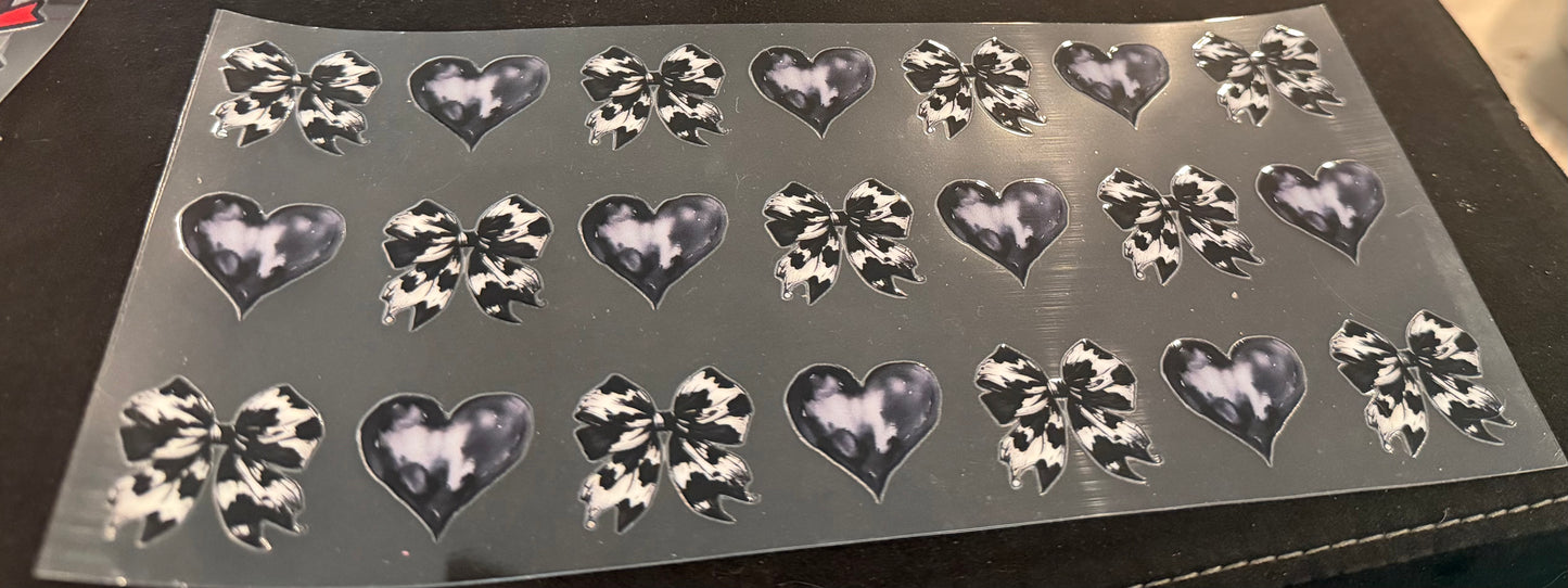 Black hearts and bows 