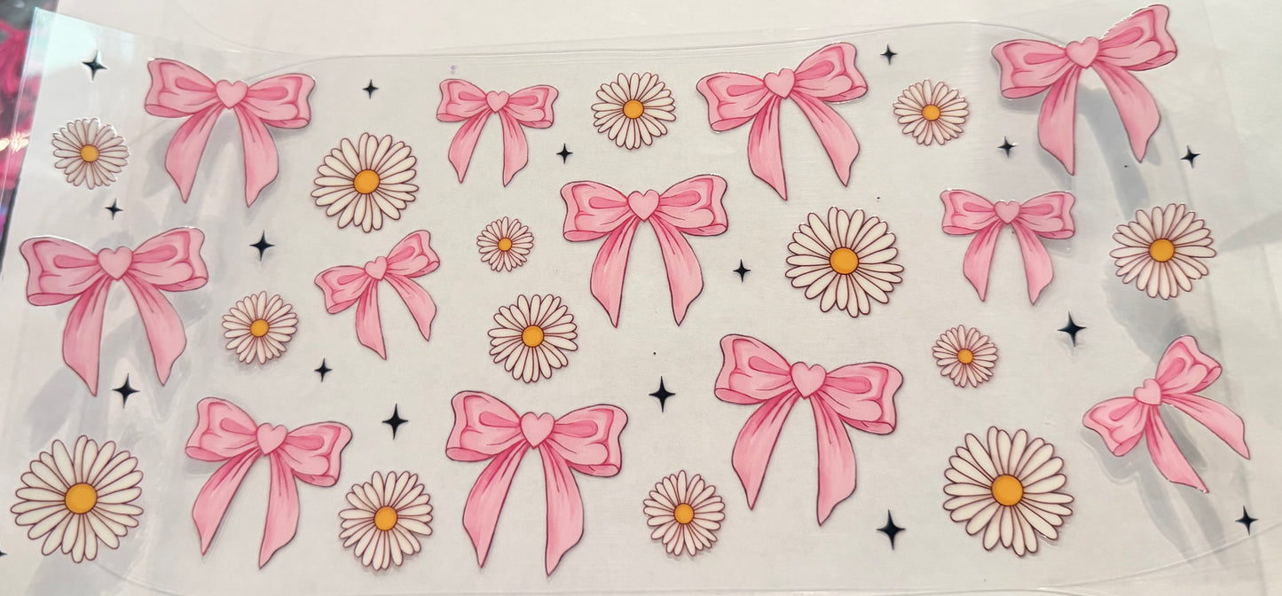 Pink bows and daisies