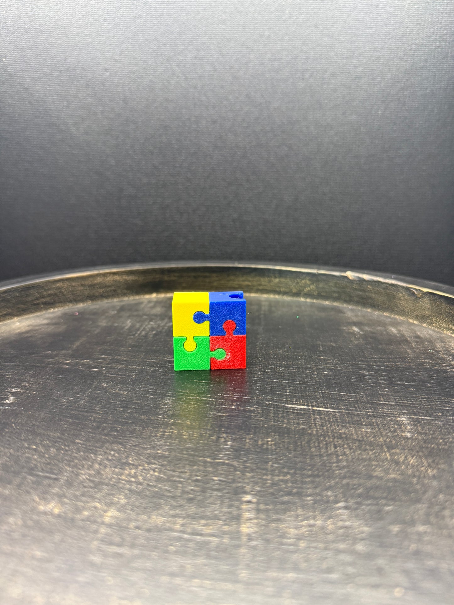 Puzzle topper