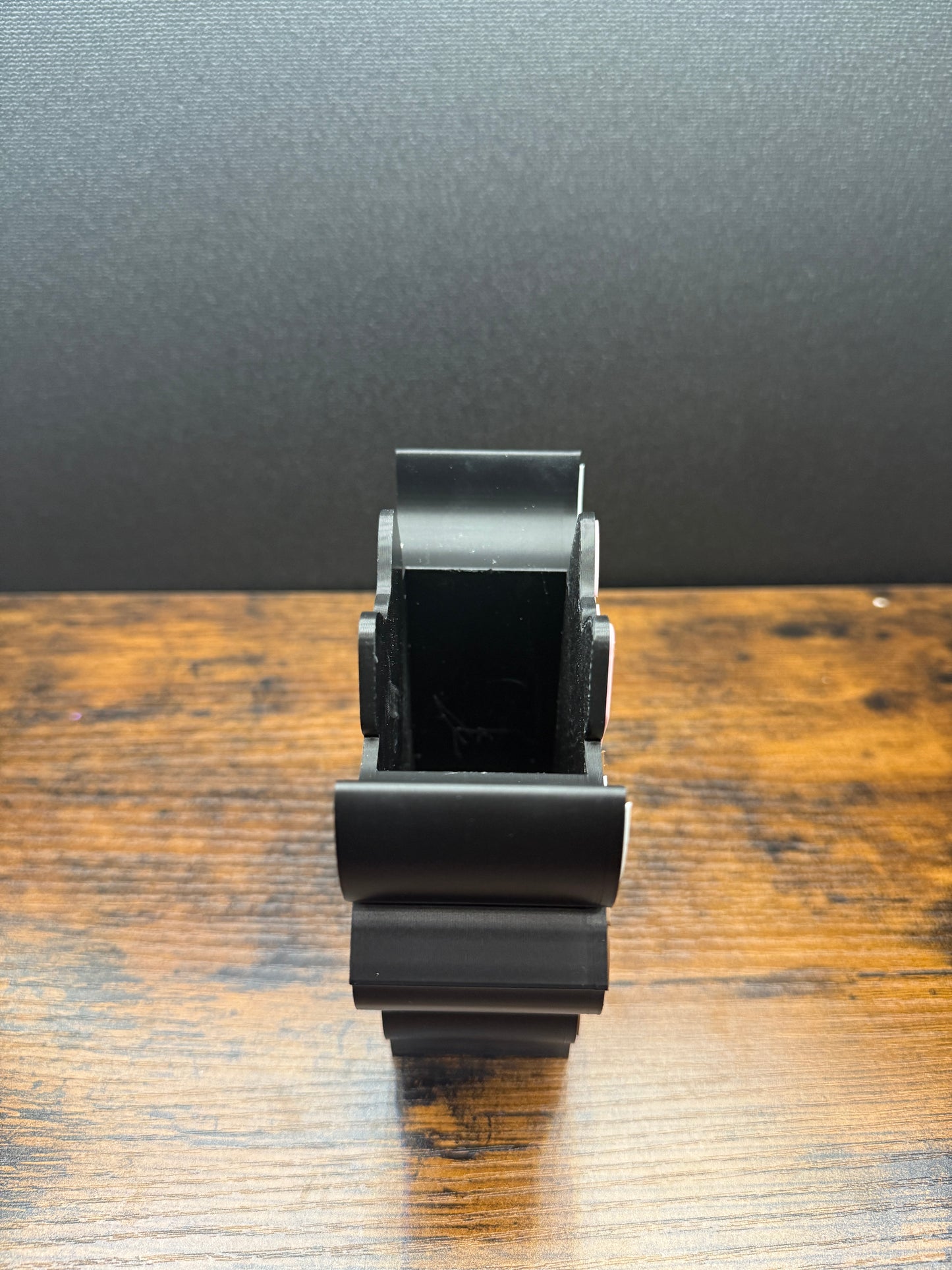 Highland cow pen holder