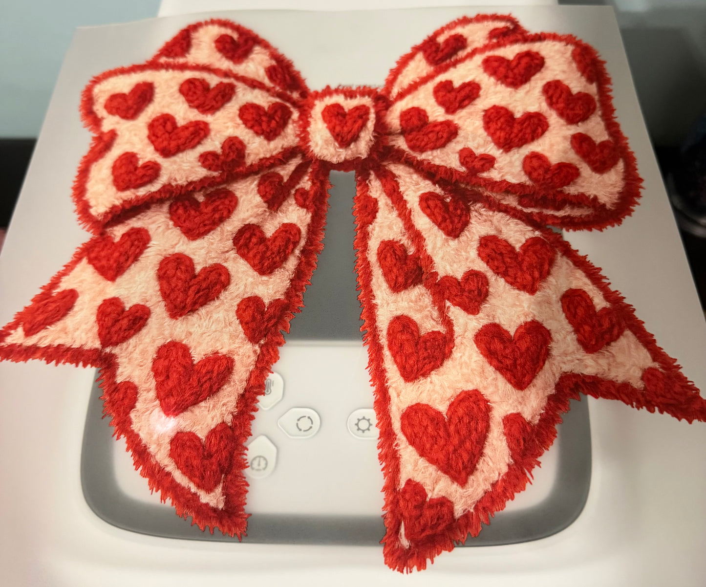 Bow with hearts