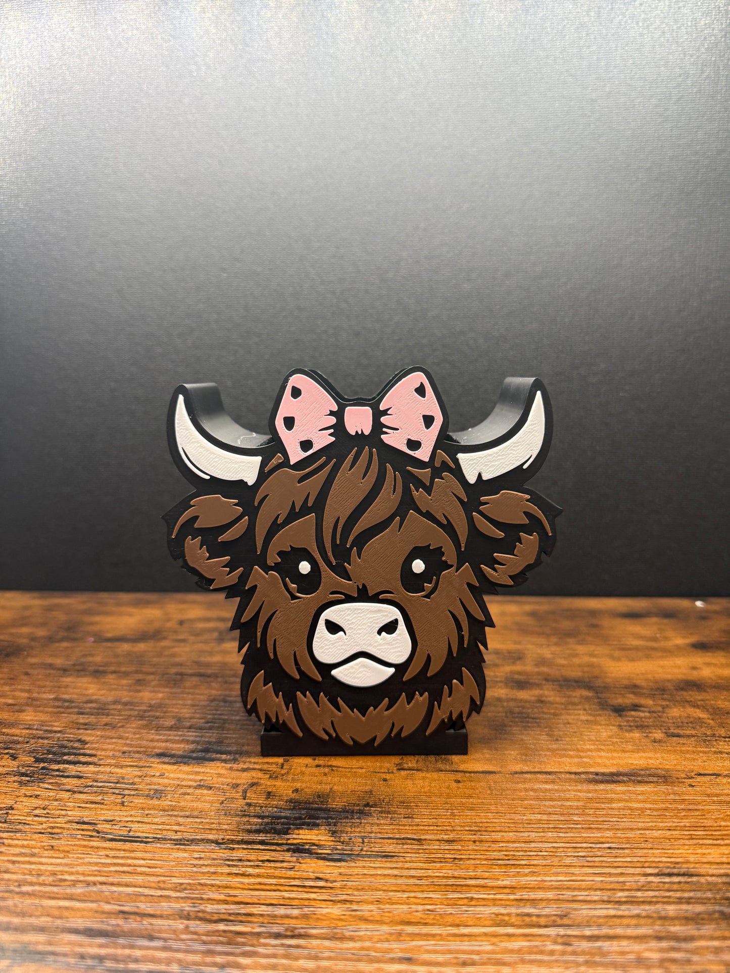 Highland cow pen holder