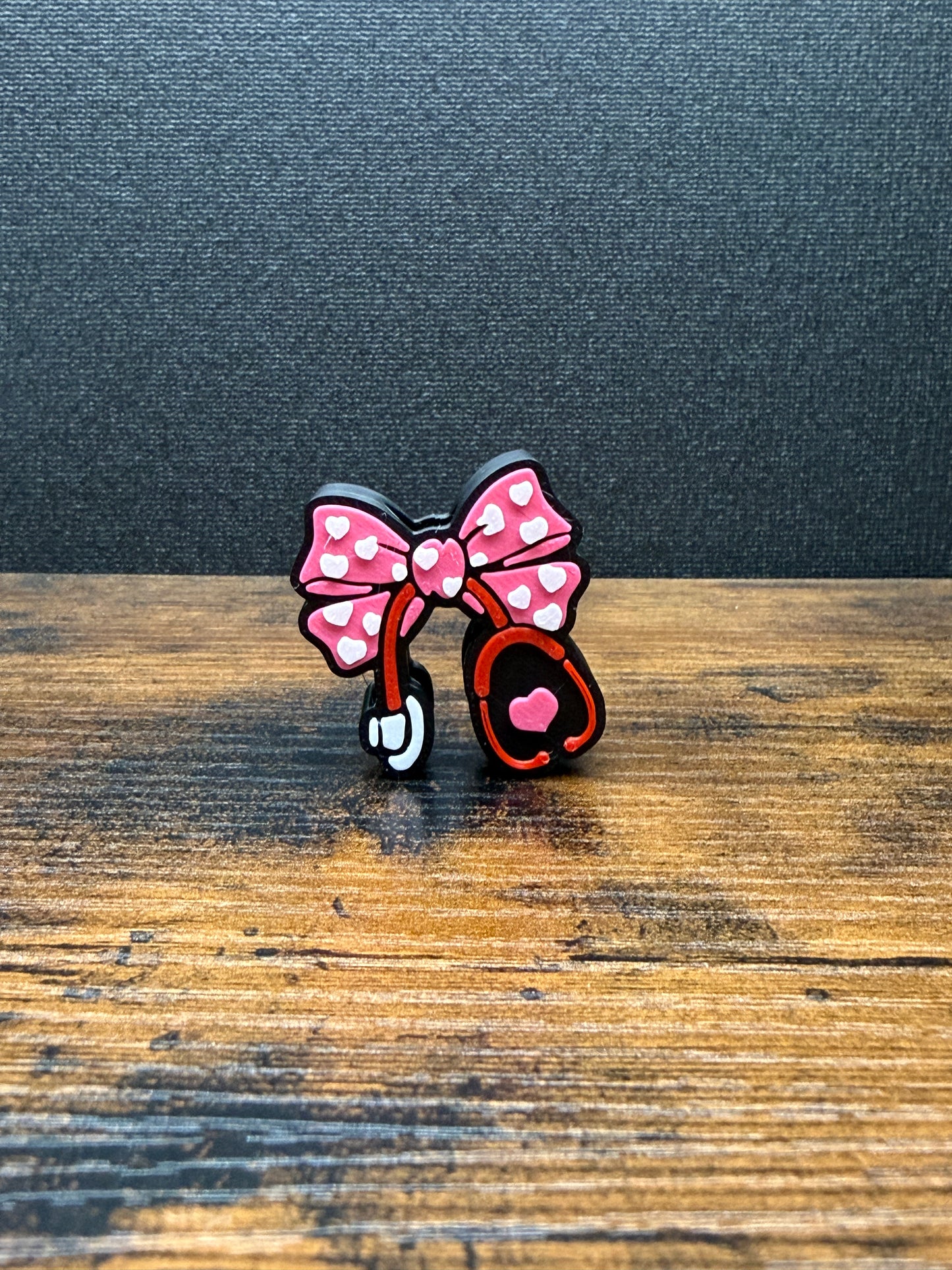 Bow with stethoscope ￼