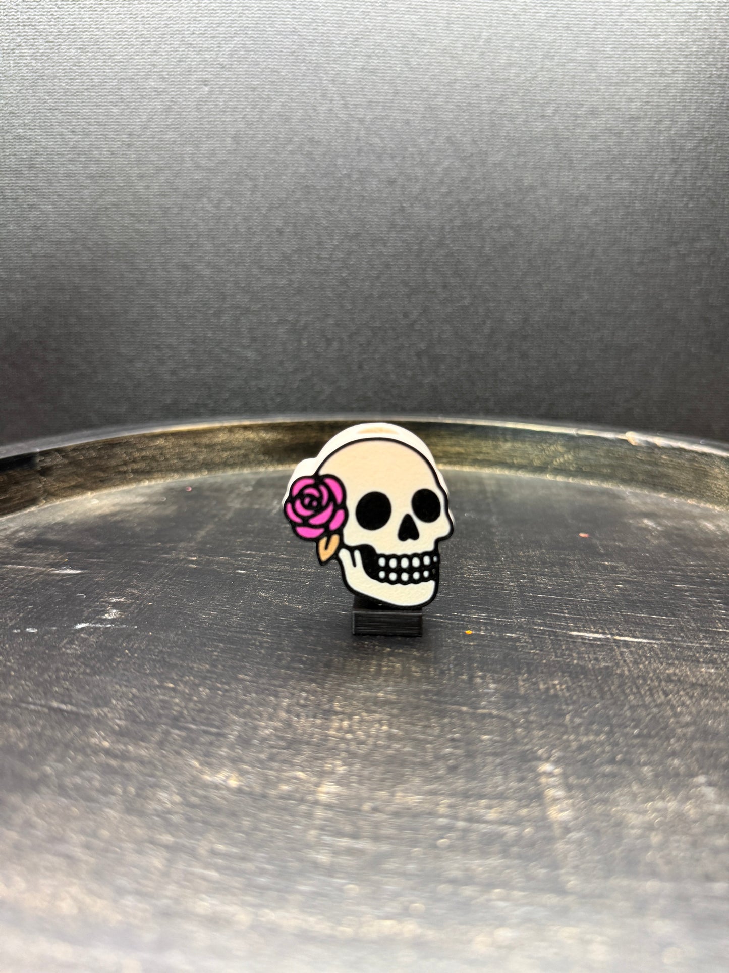 Skull with rose Topper